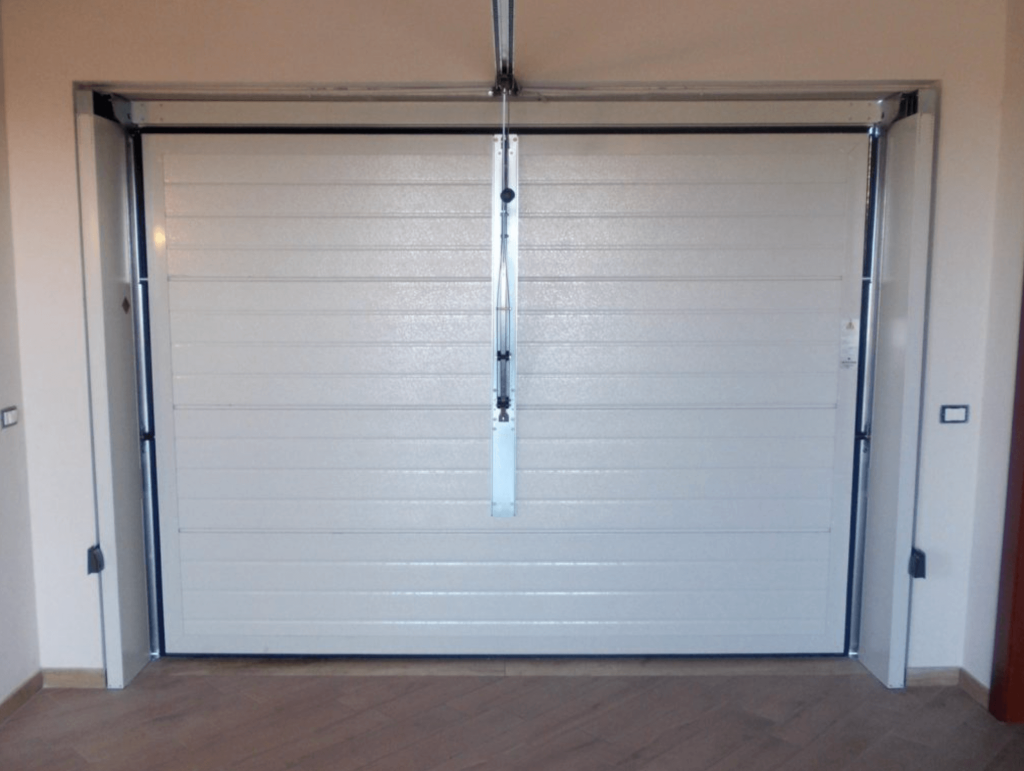 Porta basculante per garage